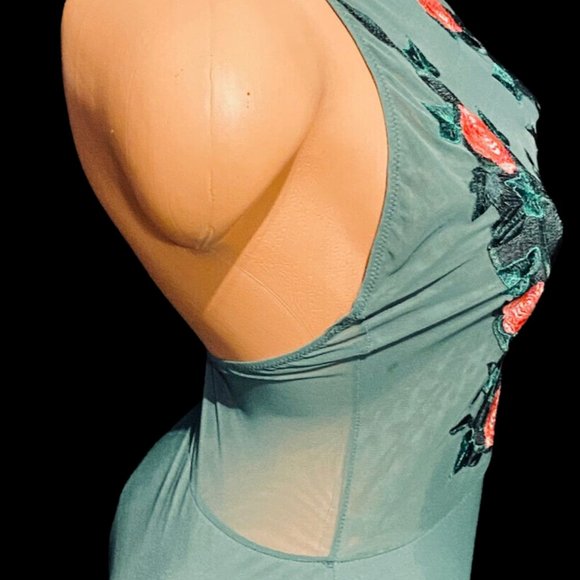 Poison Ivy Theme Green Cosplay Bodysuit - Picture 4 of 5